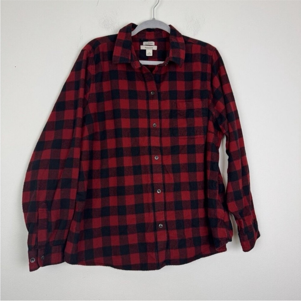 L.L. Bean Women's Relaxed Fit Flannel Button Down Shirt Red Buffalo Plaid